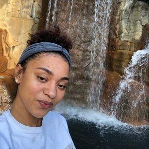 Meet your Posher, Desiree